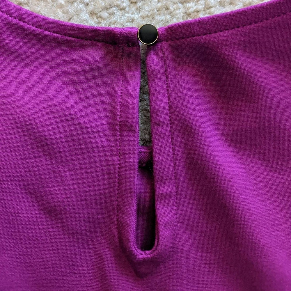 JCrew Short Sleeve Blouse Keyhole Back Large EUC Magenta - Picture 4 of 4